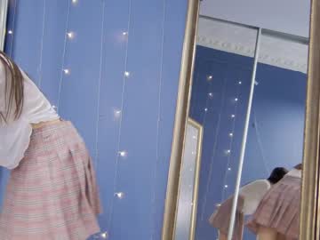 cam girl porn kriskras__ image #3960571