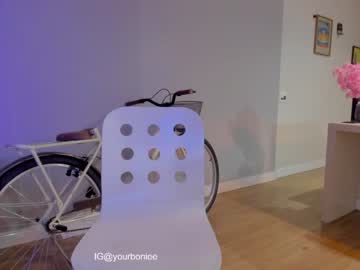 cam girl porn yourbonie image #4579420