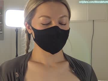 cam girl porn blondehottiek image #6246871