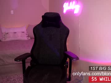 cam girl porn blondiekayy image #2774639