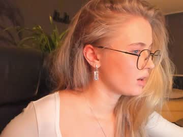 cam girl porn linellali image #3002921
