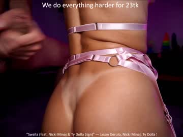 cam couple porn ana__lingus image #2452042