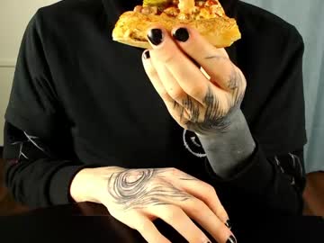 Cam for mystical_ghoul