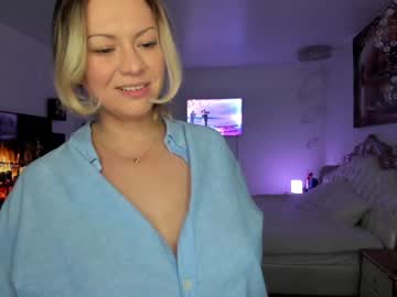 cam girl porn kiradivine image #512336