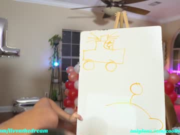 cam girl porn livanddrew image #1785724