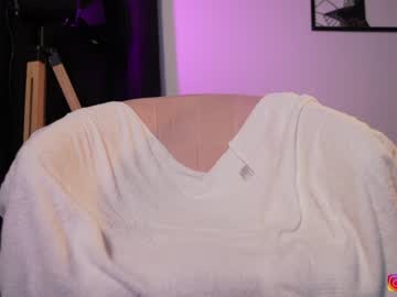 cam girl porn lucie_beltran image #4700257