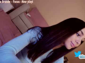cam girl porn hollyextra image #2625558