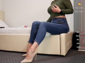 cam girl porn carmela_fox image #5850358