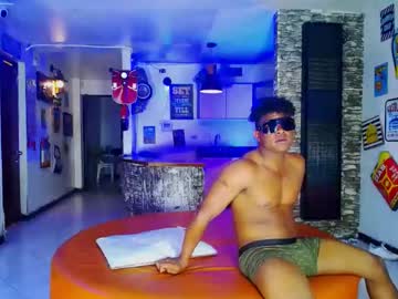cam man porn extrangers image #7035501