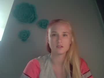 cam girl porn lessclothesmorefunn image #2713347
