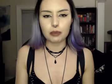 cam girl porn runacrow image #4401495