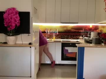 cam girl porn kiradivine image #6642348