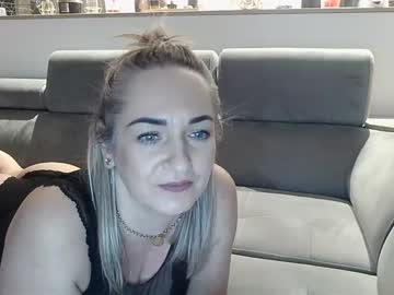 cam girl porn innocentxdoll19 image #915737