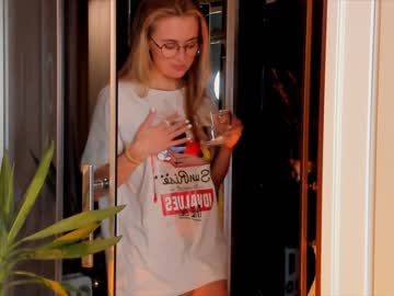 cam girl porn linellali image #2765424