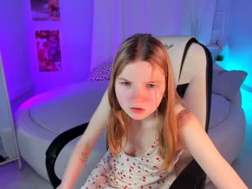 Cam for courtney_moore