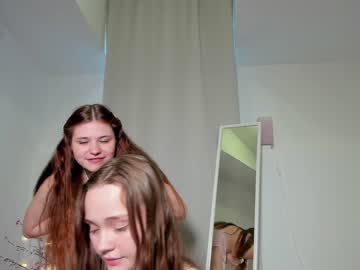 cam girl porn k_a_r_o_l_i_n_a image #2414406