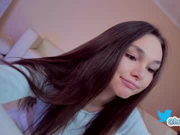 cam girl porn hollyextra image #3067690