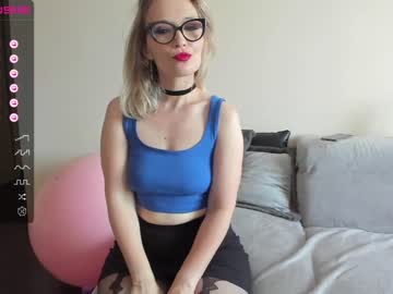 cam girl porn emilymilf__ image #4710253