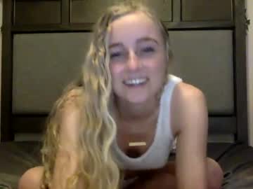 cam girl porn peachezzs image #522846