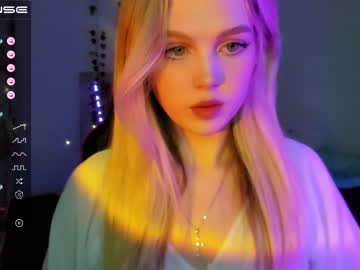 cam girl porn small_blondee image #3957071