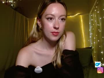 cam couple porn bigeyesxo image #5374433