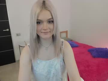 Cam for nikole_helly