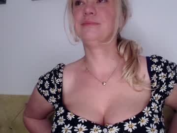cam girl porn kiradivine image #1776386