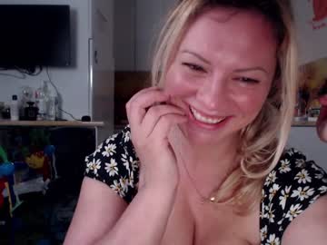 cam girl porn kiradivine image #1776562