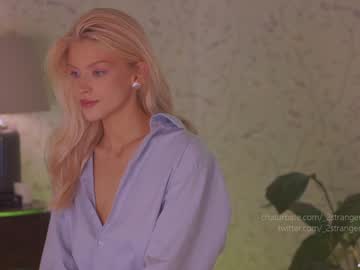 cam girl porn _2strangers image #2446719