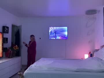 cam girl porn kiradivine image #433744
