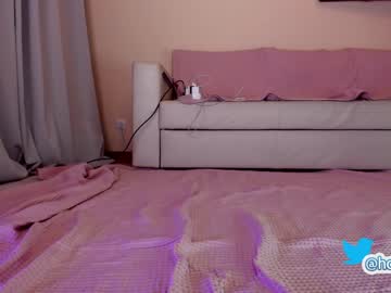 cam girl porn hollyextra image #2945396