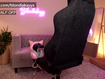 cam girl porn blondiekayy image #1878276