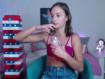 cam girl porn holihurricane image #2088181