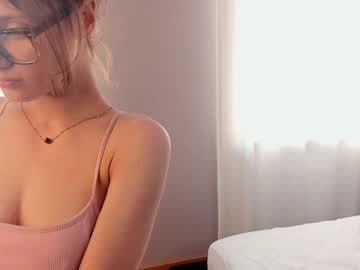 cam girl porn moirebaggs image #7081321