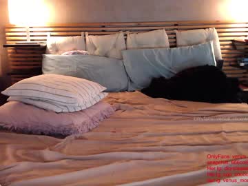 cam couple porn venus_morningstar image #1876907