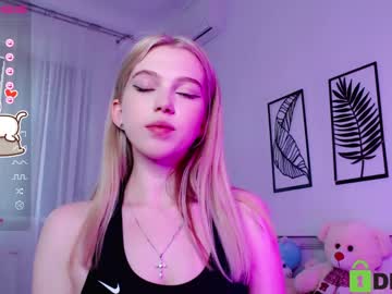 cam girl porn small_blondee image #3395543