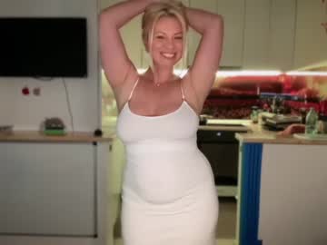 cam girl porn kiradivine image #5621566