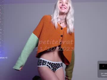cam girl porn petitebrat image #5672804