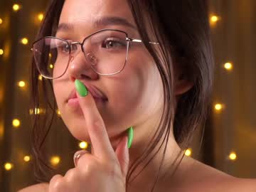 cam girl porn helenmoors image #4385384