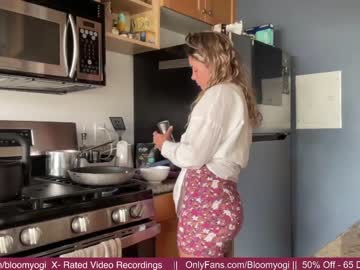 cam girl porn bloomyogi image #4719916