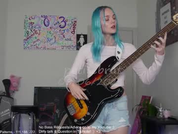 cam girl porn petitebrat image #6940431