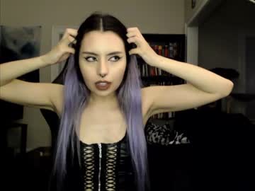 cam girl porn runacrow image #4415470