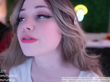 cam girl porn runesy image #3085400