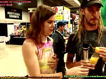 cam couple porn honeyand_thebear image #2243293