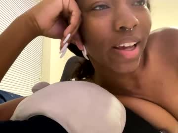 cam girl porn petitqueen image #5403147
