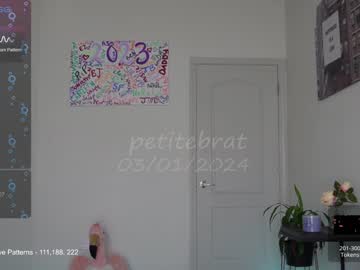 cam girl porn petitebrat image #6473913