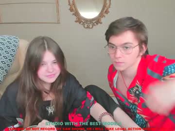 cam couple porn karolina_coy image #1624378