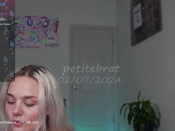 cam girl porn petitebrat image #6311165