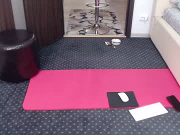 cam girl porn carmela_fox image #3180337