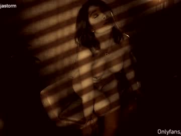 cam girl porn alejastorm image #2549371